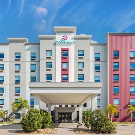 Magnolia Pointe; BW Signature Collection Fruitville Bagian luar foto