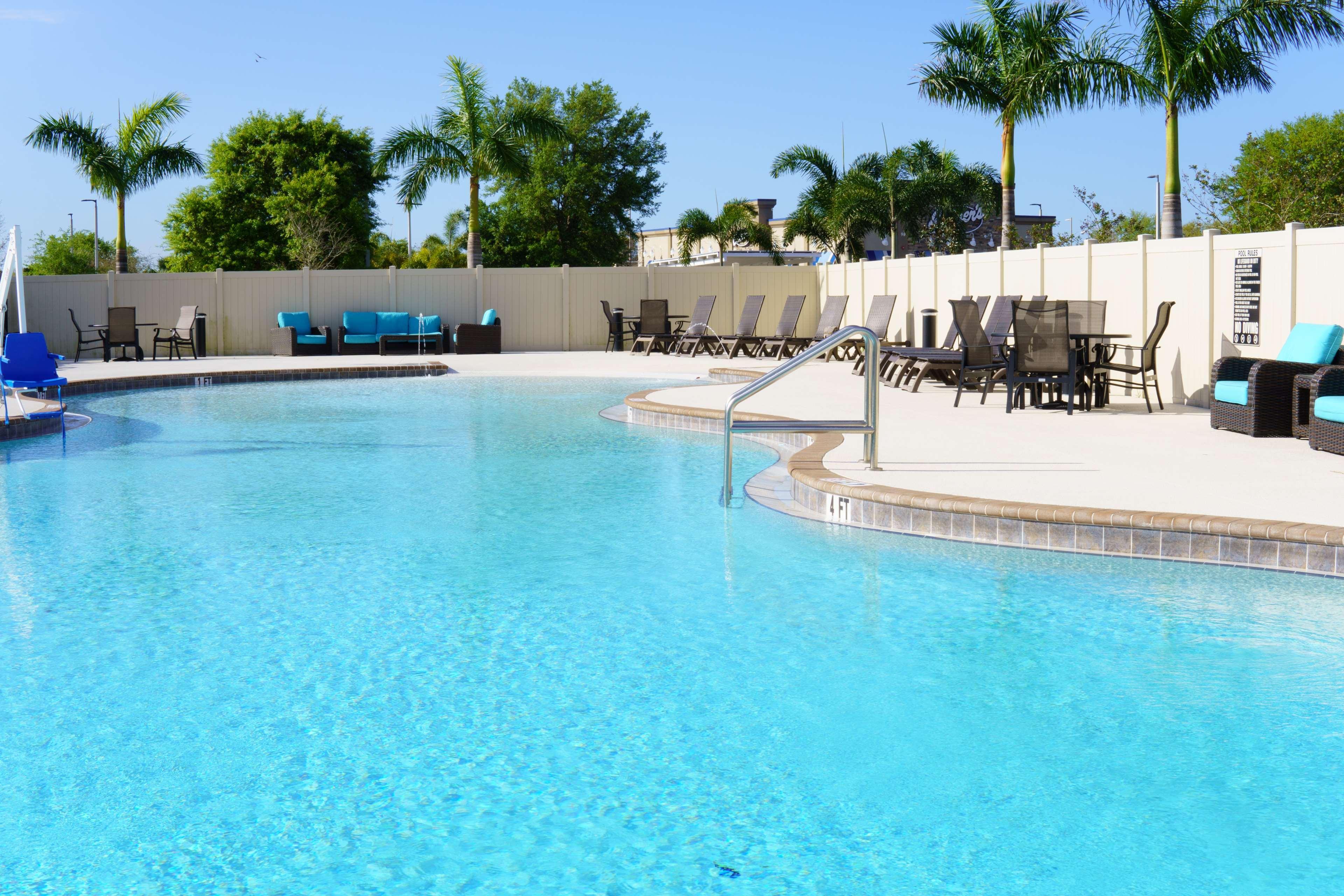 Magnolia Pointe; BW Signature Collection Fruitville Bagian luar foto