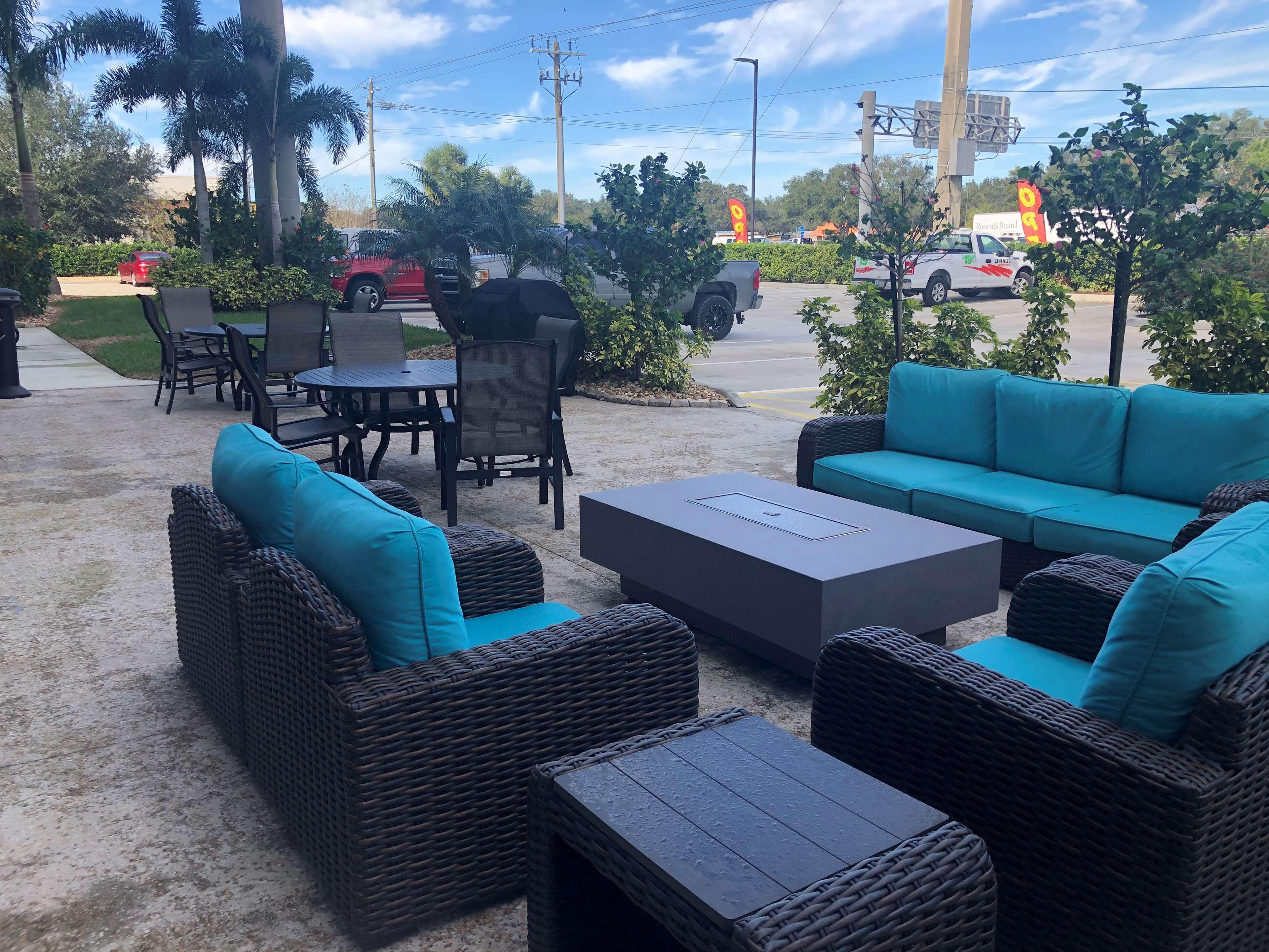 Magnolia Pointe; BW Signature Collection Fruitville Bagian luar foto
