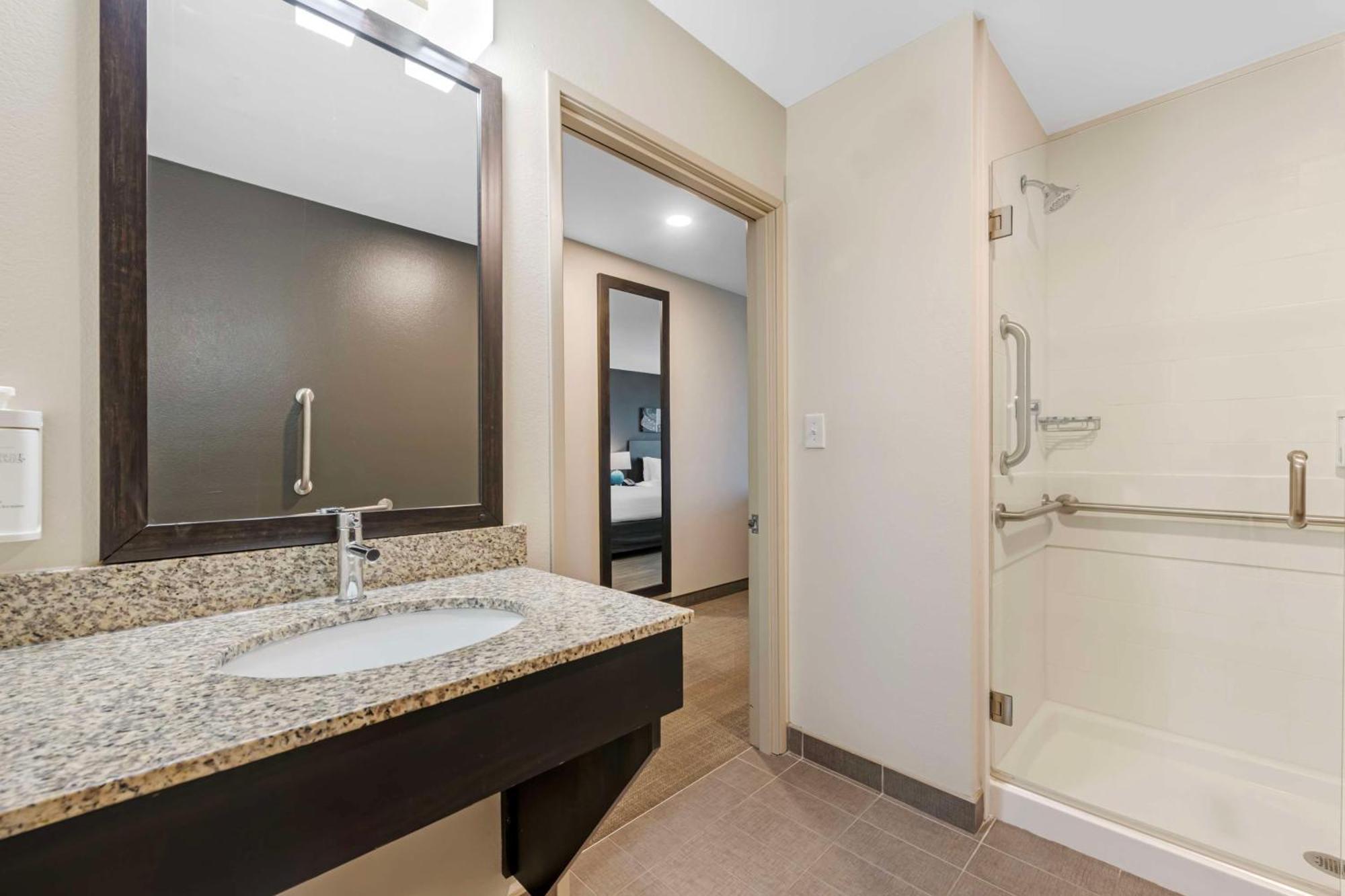 Magnolia Pointe; BW Signature Collection Fruitville Bagian luar foto