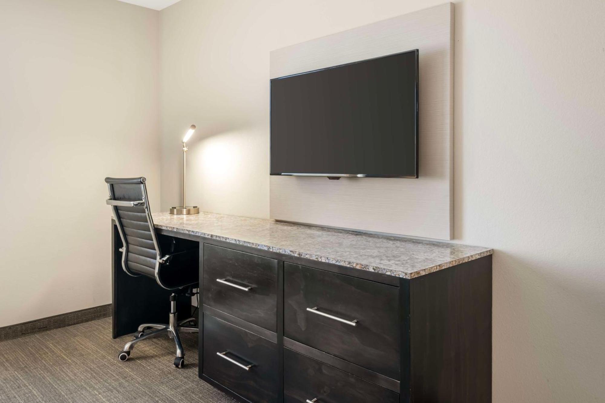 Magnolia Pointe; BW Signature Collection Fruitville Bagian luar foto